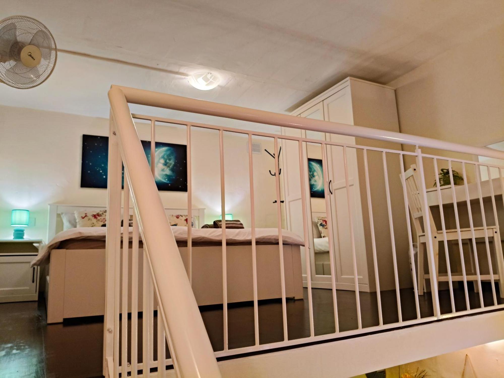 Charming Duplex House, Cinema Room, Centre